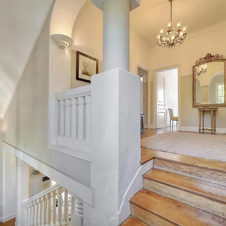 Ref 1821 - Near Center - For Rent *