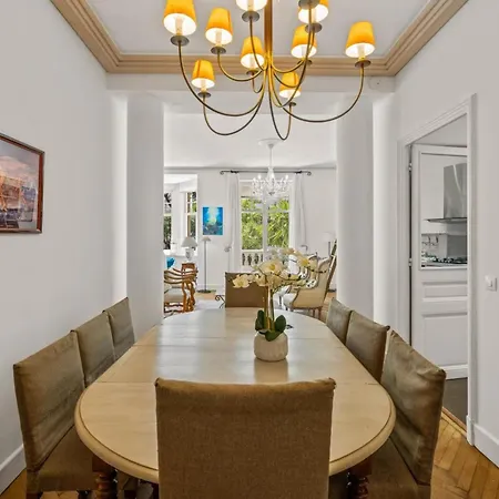 Ref 1821 - Near Center - For Rent Villa