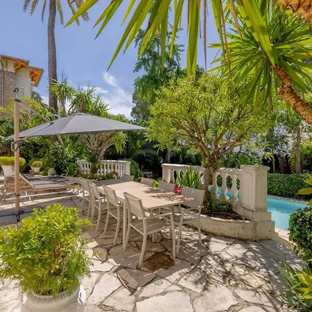 Ref 1821 - Near Center - For Rent Villa *