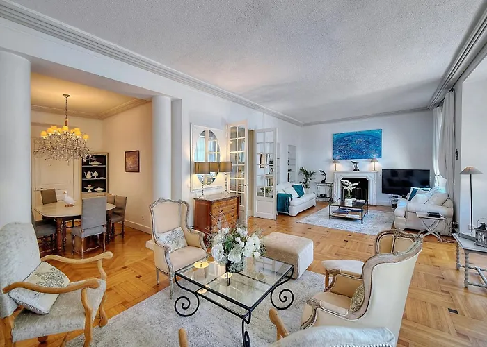 Ref 1821 - Near Center - For Rent Villa *