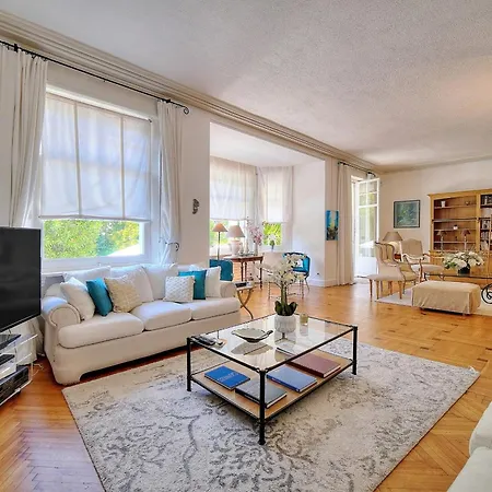 Ref 1821 - Near Center - For Rent Канны