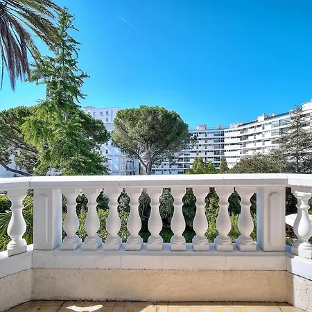 Ref 1821 - Near Center - For Rent *
