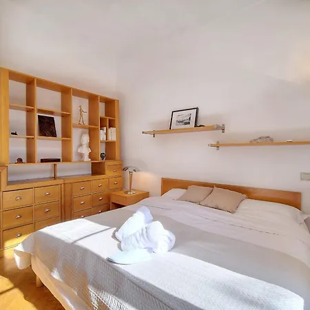 Ref 1821 - Near Center - For Rent * Cannes